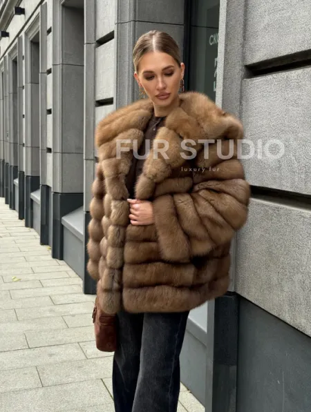 Шуба из натурального меха куницы с капюшоном - фото 14