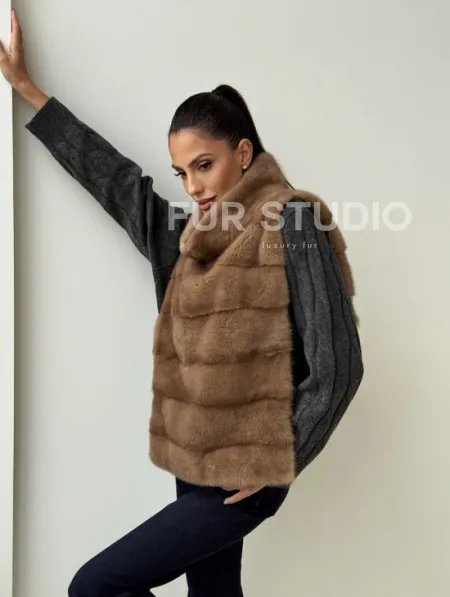 Бежевая норковая манишка - фото 10