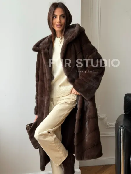 Коричневая норковая шуба с капюшоном - фото 0