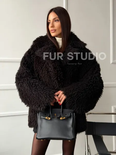 Коричневая дубленка из меха Тиградо - фото 12