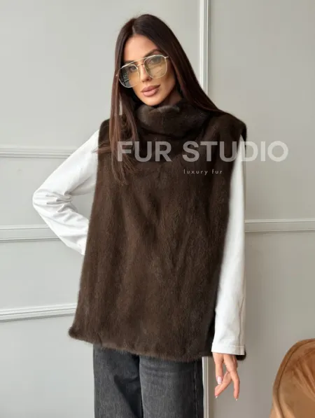 Норковая манишка коричневого цвета - фото 11