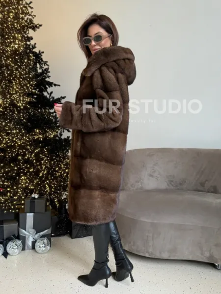 Норковая шуба с капюшоном в цвете орех - фото 5