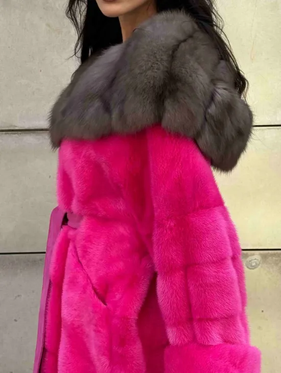Шуба норковая с капюшоном из меха куницы - цвет фуксия - фото 4