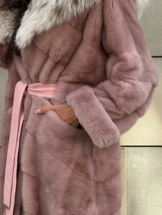 Шуба из натурального меха норки с капюшоном из рыси - цвет пудра - фото 2