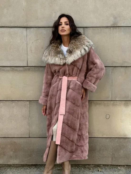 Шуба из натурального меха норки с капюшоном из рыси - цвет пудра - фото 10