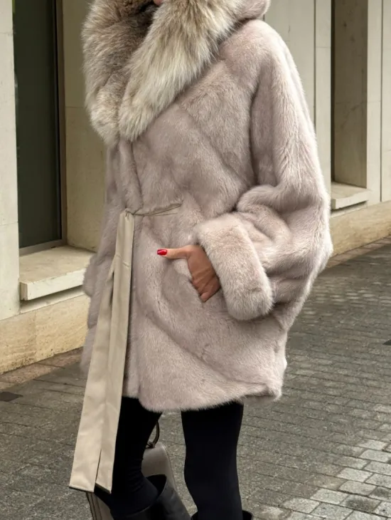 Шуба норковая кимоно с капюшоном из меха рыси, летучая мышь - фото 3