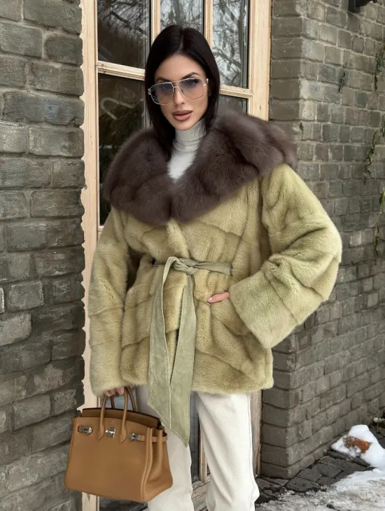 Полушубок норковый автоледи с капюшоном из куницы цвет фисташковый - фото 0