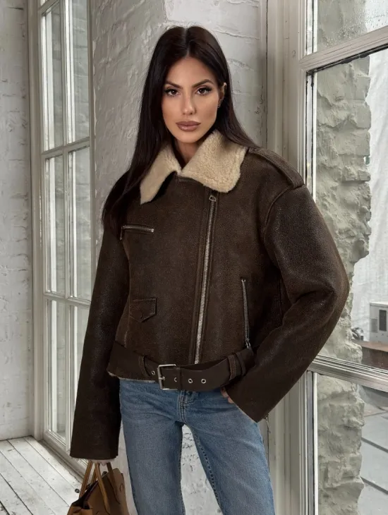 Короткая молодежная косуха-дублёнка из натуральной овчины - фото 6