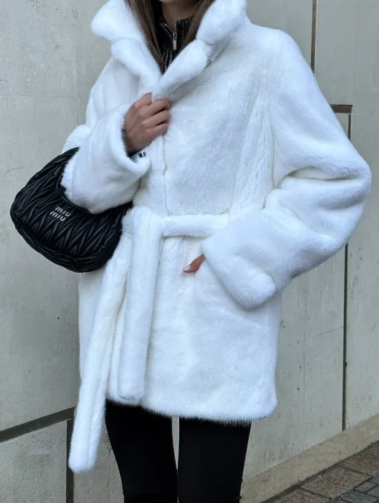 Белый норковый полушубок - кимоно с английским воротником - фото 2