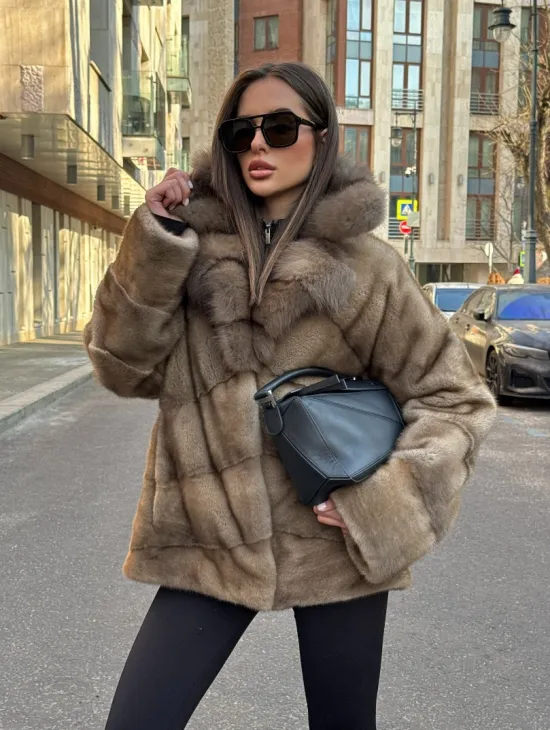 Норковый полушубок в натуральном цвете пастель с английским воротником из куницы - фото 4