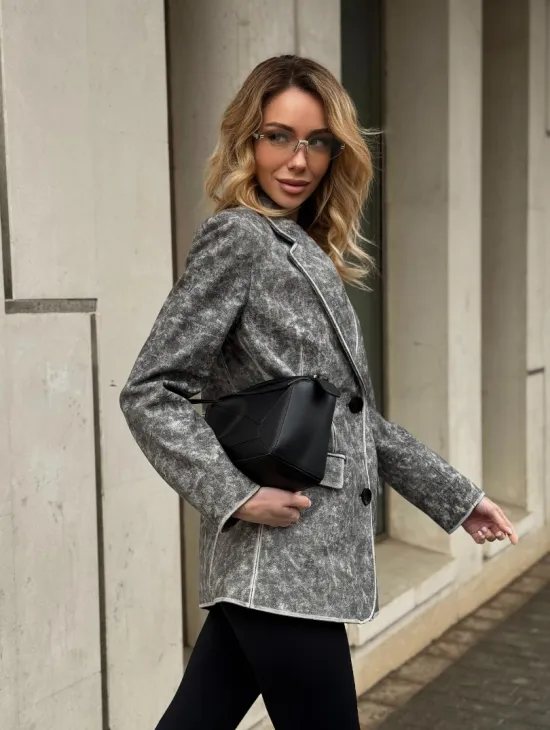 Женский кожаный пиджак Retro style весна 2026 - Vintage Marble - фото 10