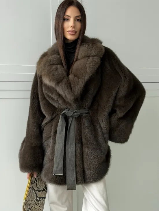 Шуба норковая летучая мышь с воротником из куницы - цвет хаки - фото 6