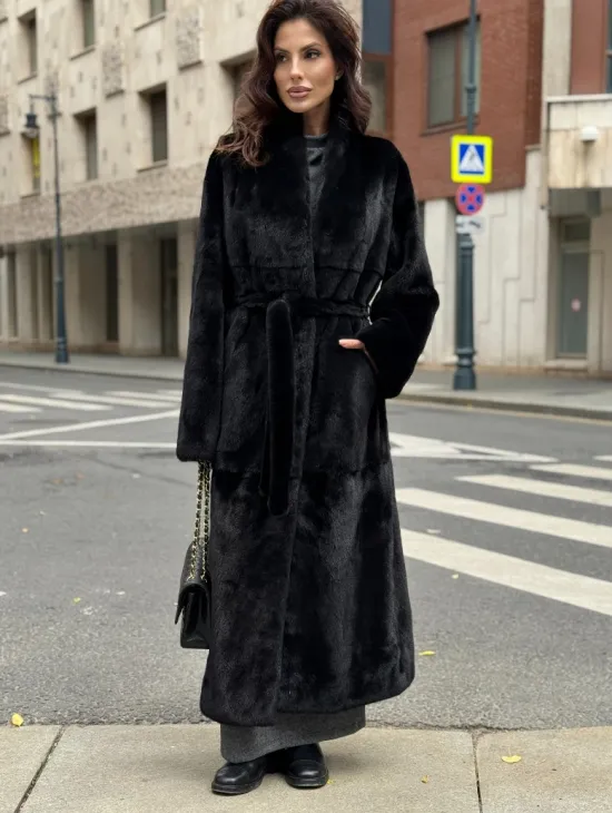 Шуба норковая черная 