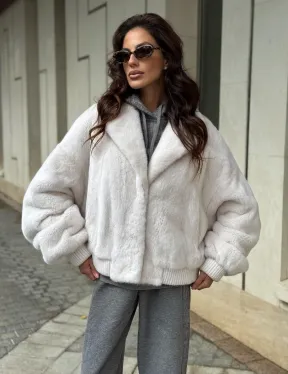 Белый норковый бомбер на резинке - фото 7