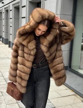 Шуба из натурального меха куницы с капюшоном - фото 15