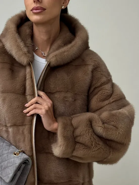 Бежевая норковая куртка с капюшоном - фото 1