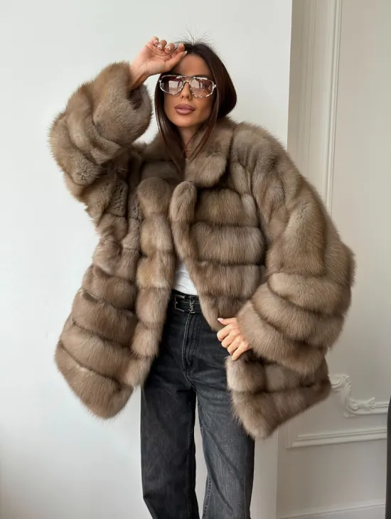 Шуба оверсайз из куницы - фото 12