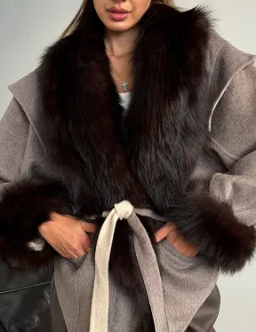 Пальто с мехом фишера - фото 1