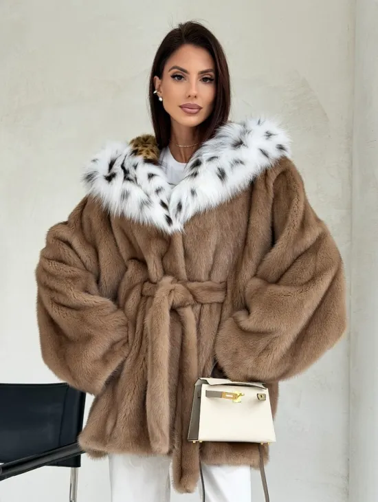 Шуба норковая пастель в роспуск с капюшоном под рысь - фото 0