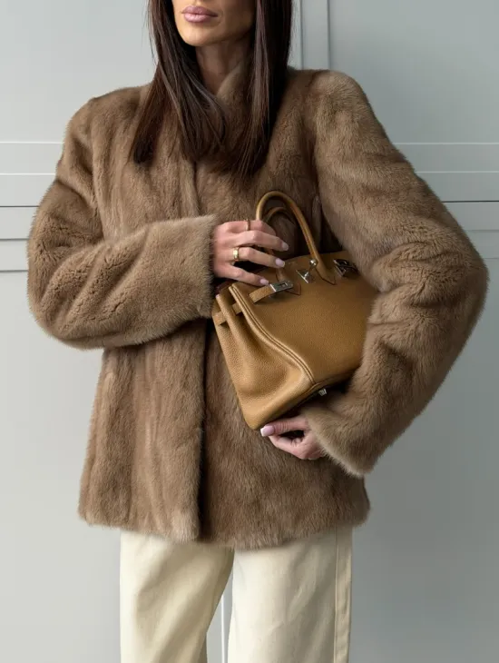 Женский норковый полушубок пастель - фото 4