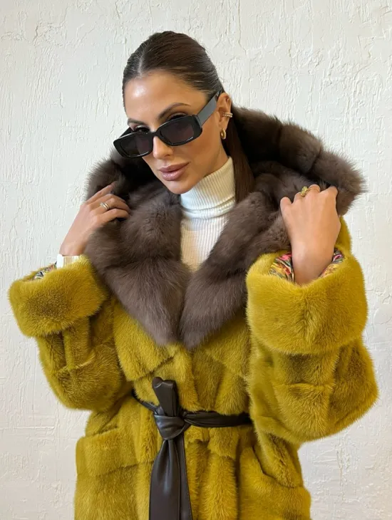 Норковая шуба с капюшоном куница - цвет горчичный - фото 5