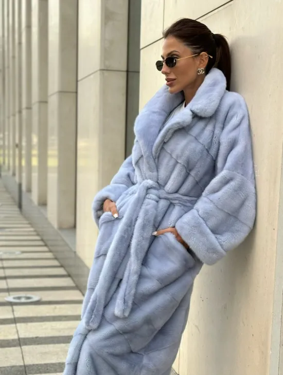 Голубая шуба из плюшевой норки, английский воротник - фото 2