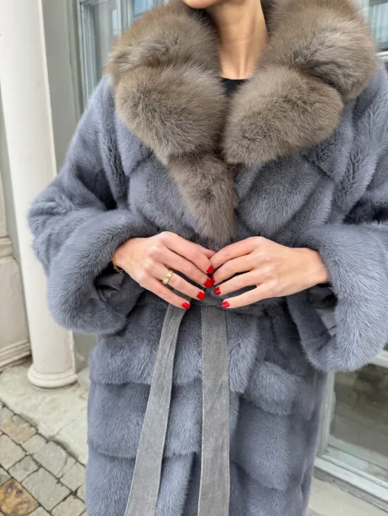 Норковая шуба с воротником из меха куницы - цвет серый - фото 1